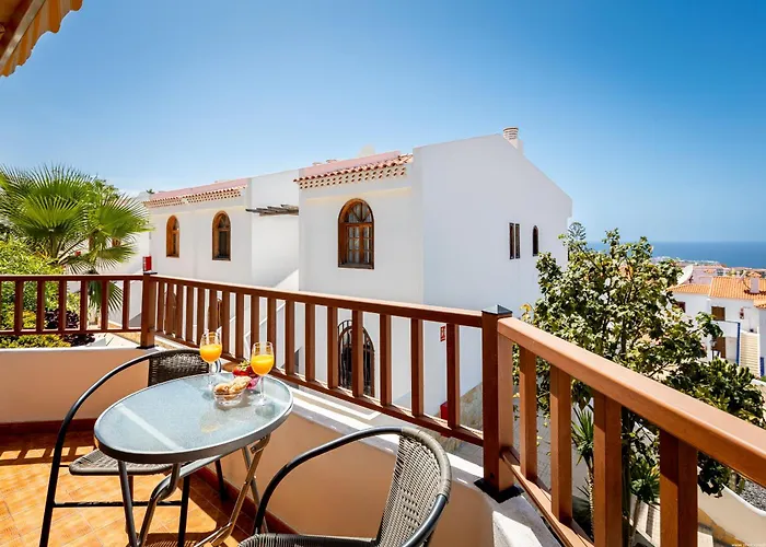 Bouganvillas Ocean View Апартаменты *